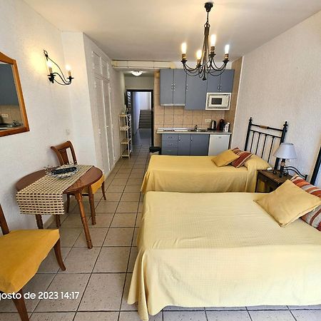Estudio Acogedor Y Tranquilo En Zona Estupenda フエンヒロラ エクステリア 写真